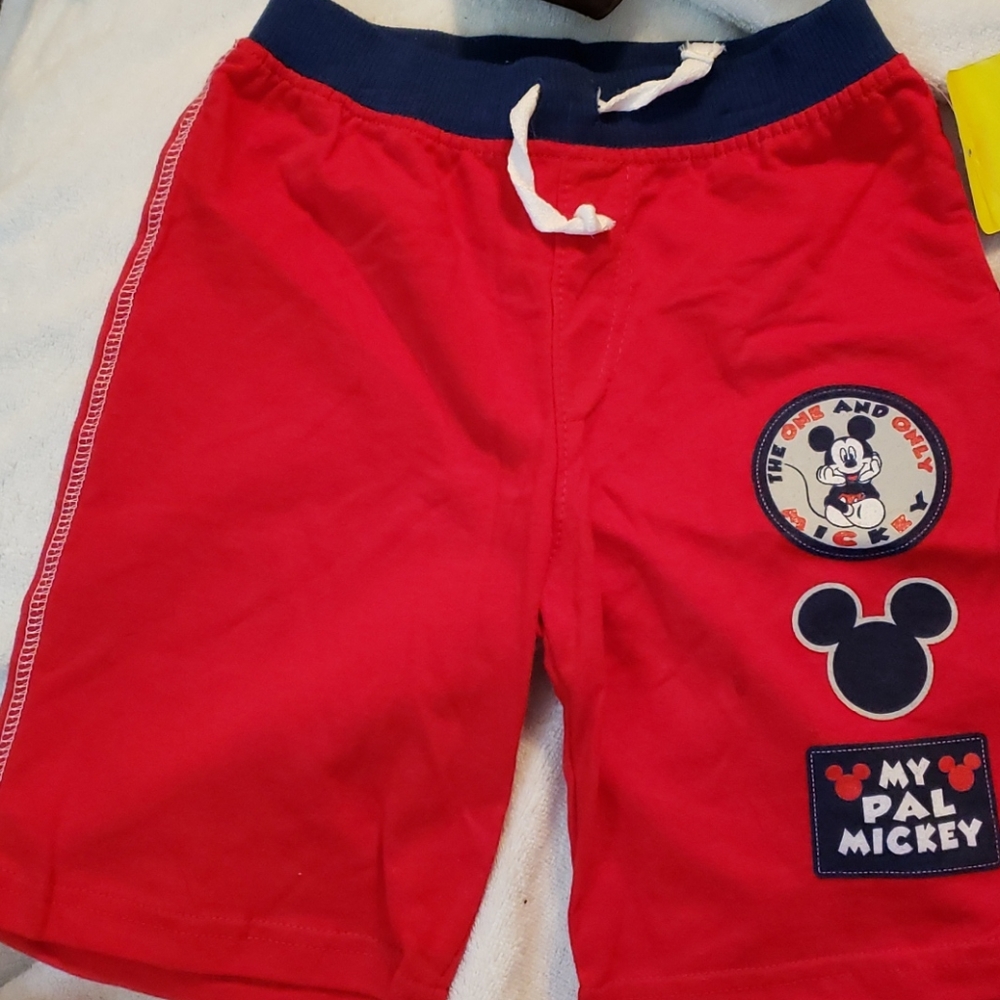 Boys shorts.             1